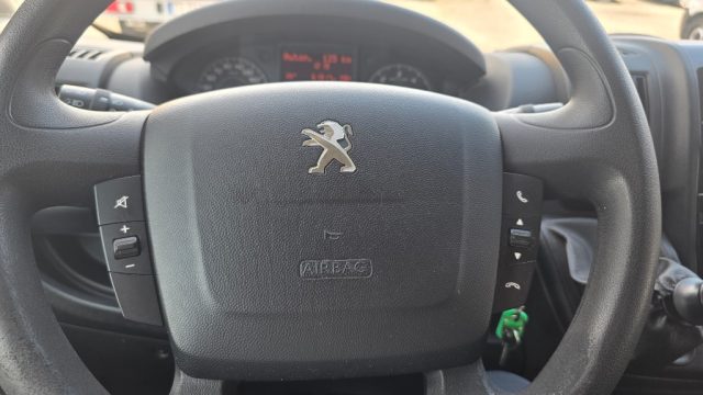 PEUGEOT Boxer usata, con Bluetooth