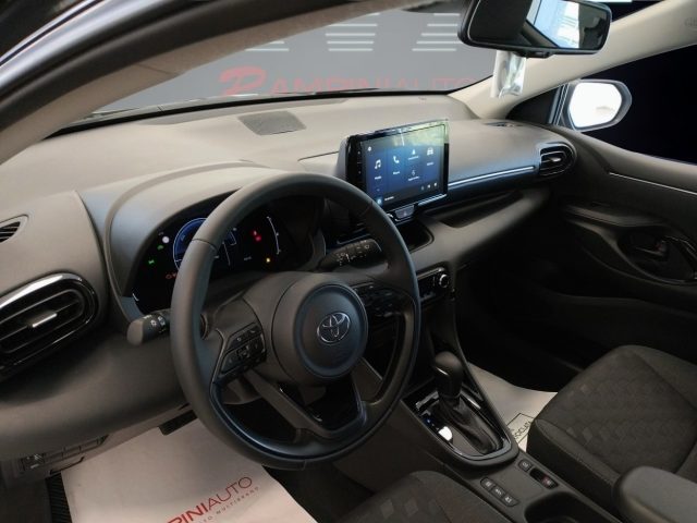 TOYOTA Yaris usata 13