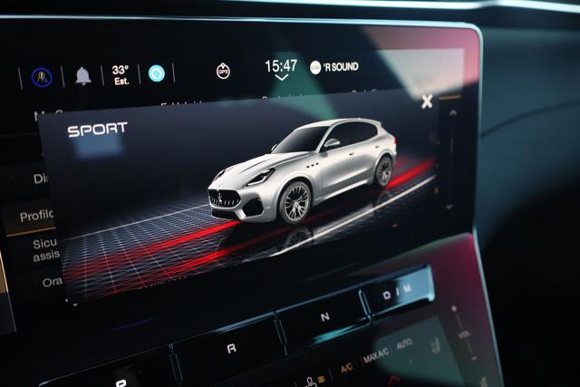 MASERATI Grecale usata, con Volante in pelle