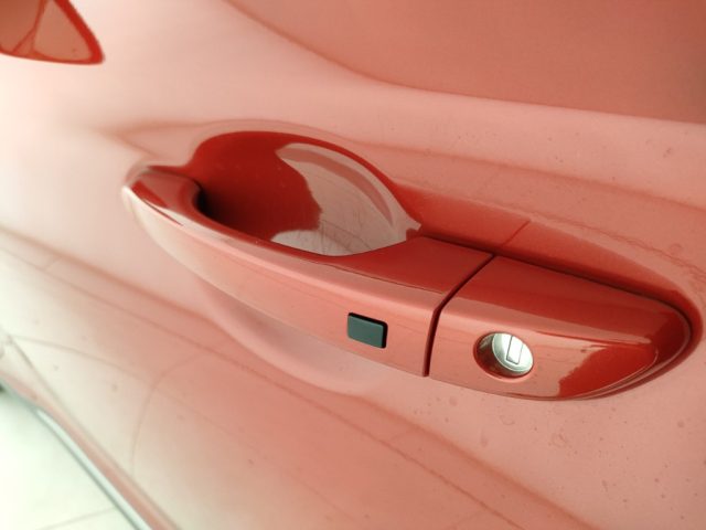 HYUNDAI Kona usata, con Bracciolo