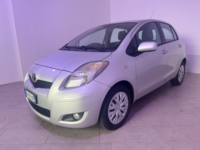 TOYOTA Yaris usata 2