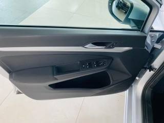 VOLKSWAGEN Golf usata, con Autoradio