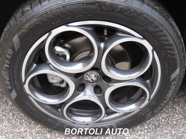 ALFA ROMEO Tonale usata, con Park Distance Control
