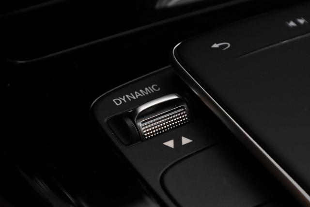 MERCEDES-BENZ CLA 200 usata, con Park Distance Control