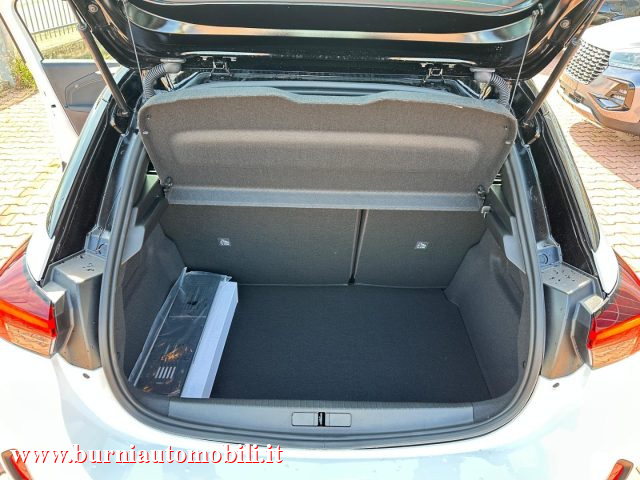 OPEL Corsa usata, con Touch screen