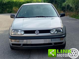 VOLKSWAGEN Golf usata, con Airbag