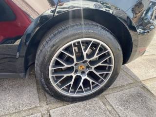 PORSCHE Macan usata, con USB