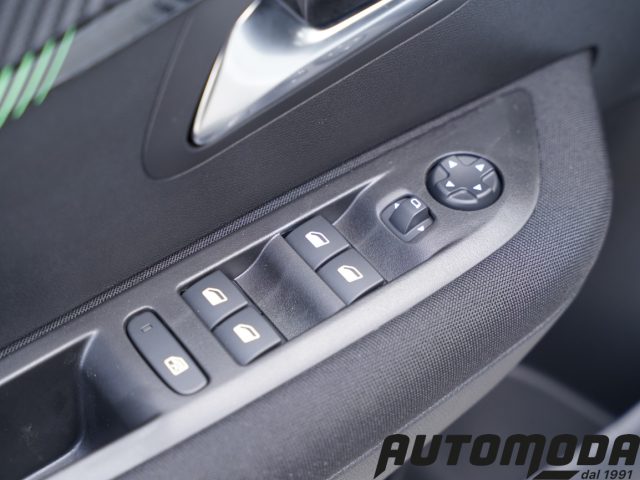 PEUGEOT 208 usata, con Bluetooth