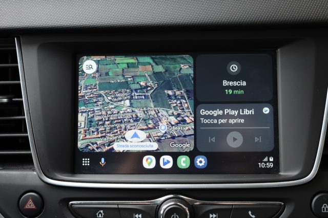 OPEL Crossland X usata, con Hill holder