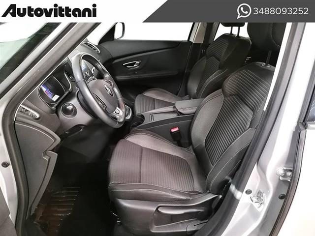 RENAULT Scenic usata 9
