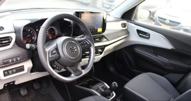 SUZUKI Swift usata, con Controllo automatico clima