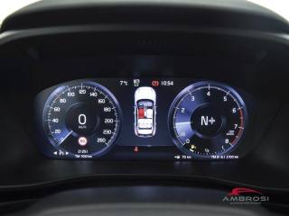 VOLVO XC40 usata 12