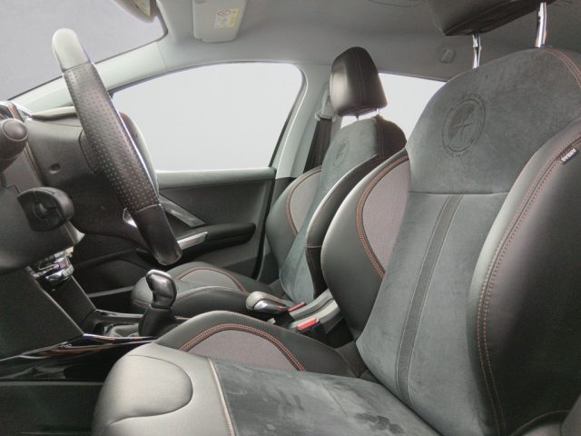 PEUGEOT 2008 usata, con Autoradio