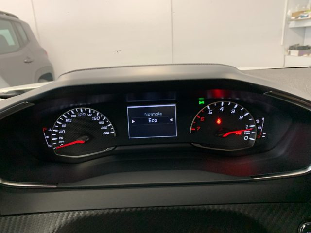 PEUGEOT 2008 usata, con Controllo vocale