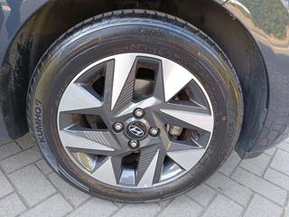 HYUNDAI i10 usata, con USB