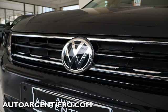 VOLKSWAGEN Tiguan usata, con Hill holder