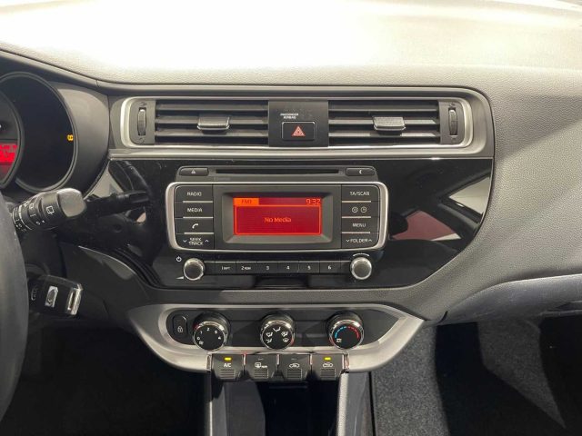 KIA Rio usata, con Bluetooth
