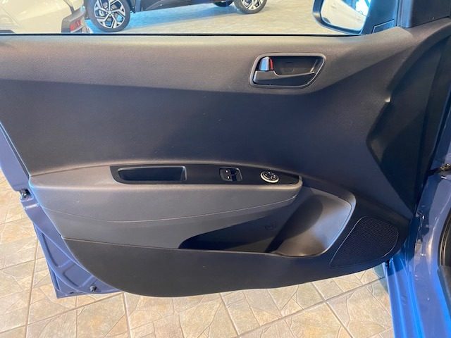 HYUNDAI i10 usata, con ESP