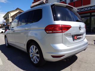 VOLKSWAGEN Touran usata, con Autoradio
