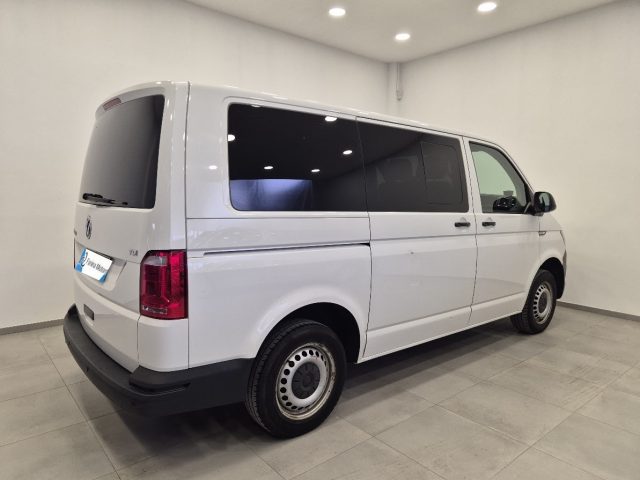 VOLKSWAGEN Caravelle usata, con Autoradio