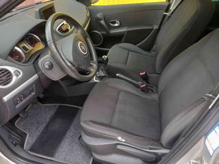 RENAULT Clio usata, con Sedile posteriore sdoppiato