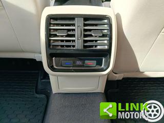 VOLKSWAGEN Passat Variant usata, con Specchietti laterali elettrici