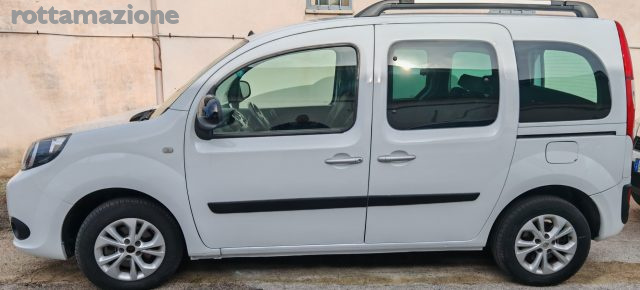 RENAULT Kangoo usata, con Autoradio