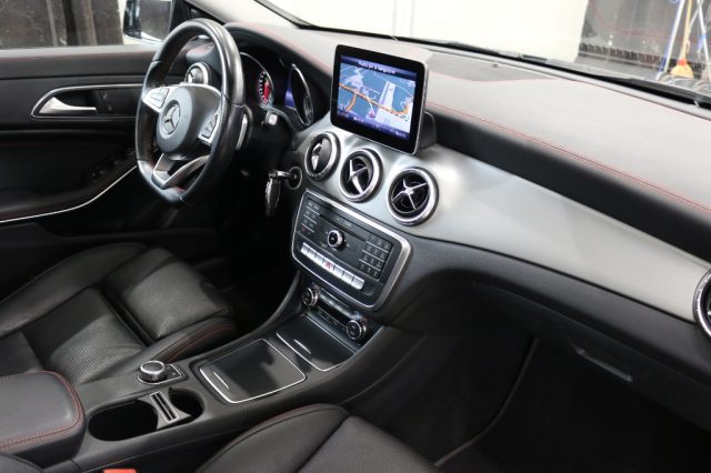 MERCEDES-BENZ CLA 200 usata, con Specchietti laterali elettrici