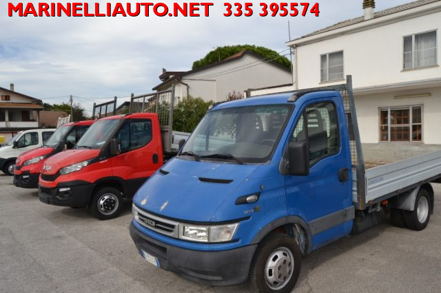 IVECO Daily usata 10