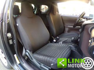 TOYOTA iQ usata 27
