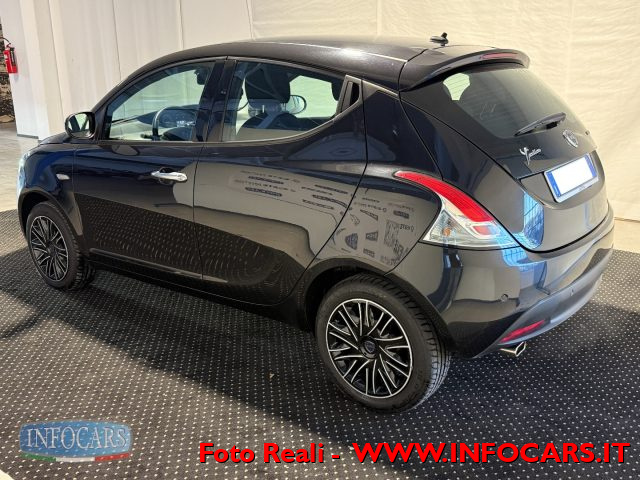LANCIA Ypsilon usata, con Airbag