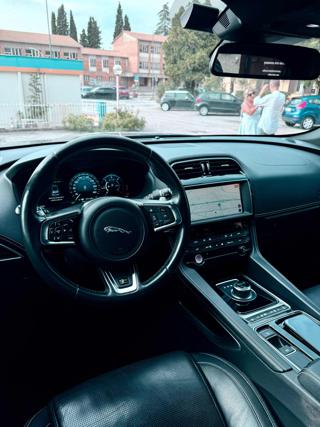 JAGUAR F-Pace usata, con Controllo automatico clima