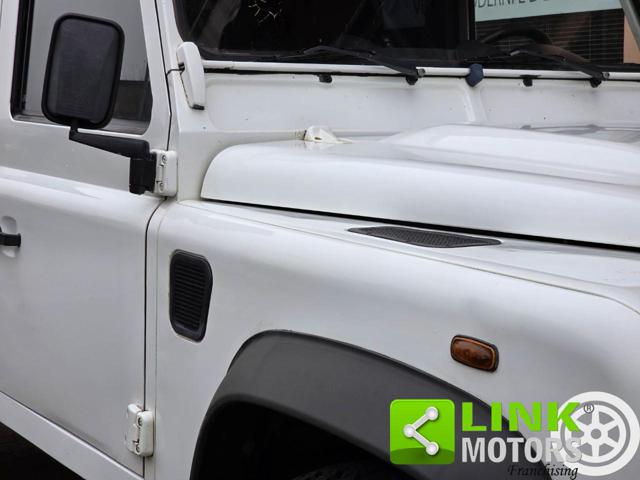 LAND ROVER Defender usata 23