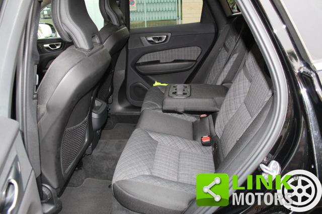 VOLVO XC60 usata, con Specchietti laterali elettrici