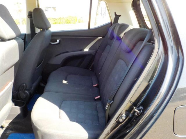 HYUNDAI i10 usata 24