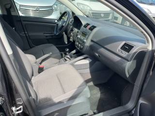 VOLKSWAGEN Golf usata, con Autoradio