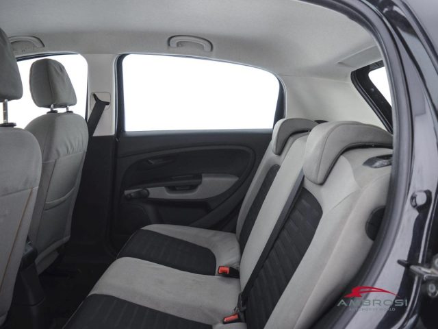 FIAT Punto usata 8