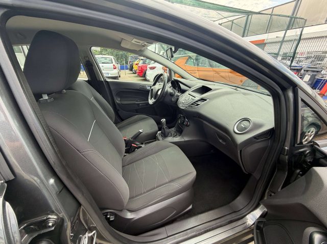 FORD Fiesta usata, con USB