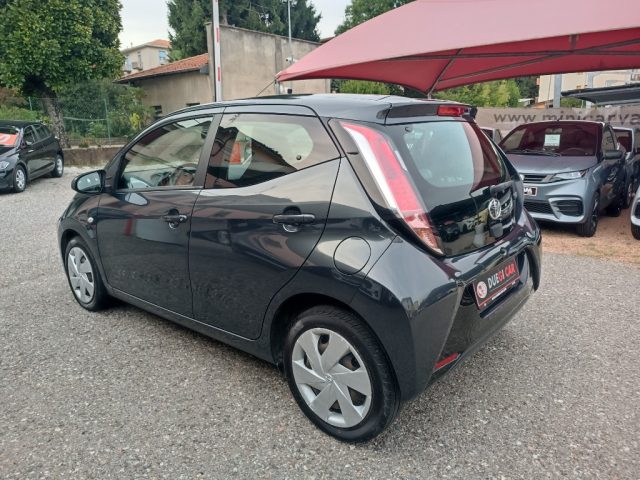 TOYOTA Aygo usata, con Autoradio