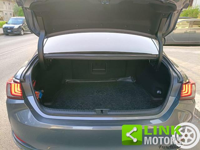 LEXUS ES 300 usata, con Bluetooth