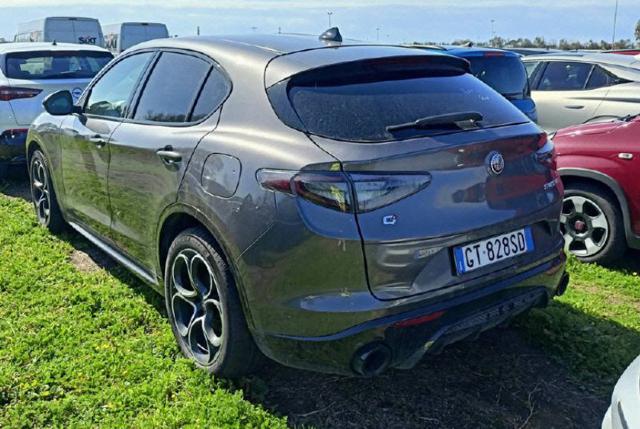 ALFA ROMEO Stelvio usata, con Alzacristalli elettrici