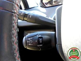 PEUGEOT 2008 usata, con Autoradio digitale