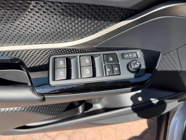 TOYOTA C-HR usata, con Sistema di navigazione