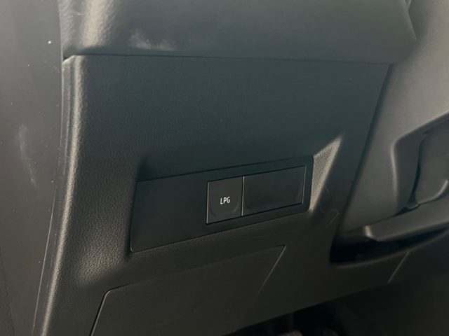 RENAULT Captur usata, con Frenata d