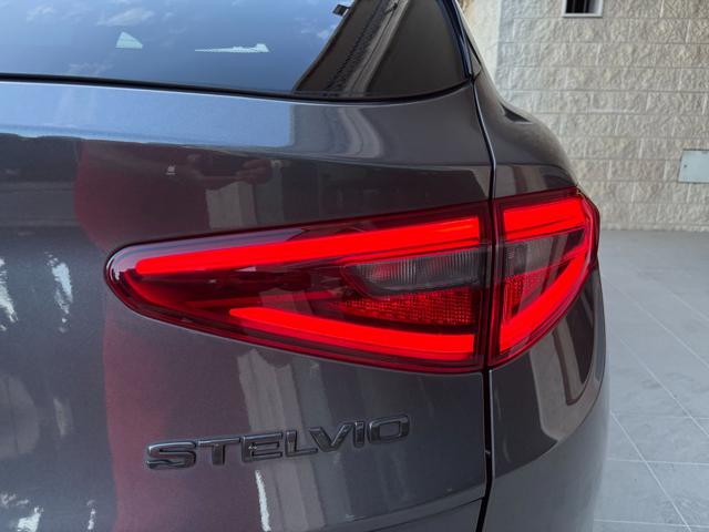 ALFA ROMEO Stelvio usata, con Chiusura centralizzata telecomandata