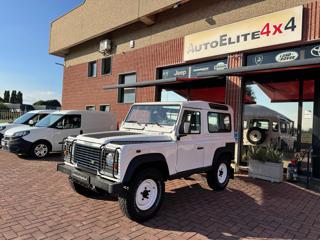 LAND ROVER Defender usata 6
