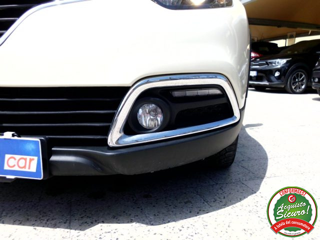 RENAULT Captur usata, con Luci diurne