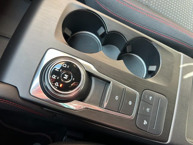 FORD Kuga usata, con Sistema di navigazione