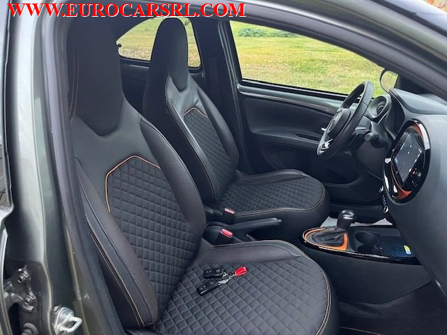 TOYOTA Aygo X usata 31