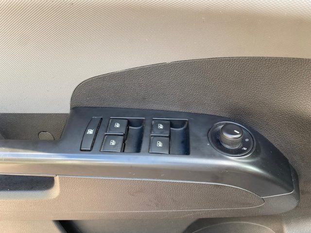 CHEVROLET Aveo usata, con Sedile posteriore sdoppiato